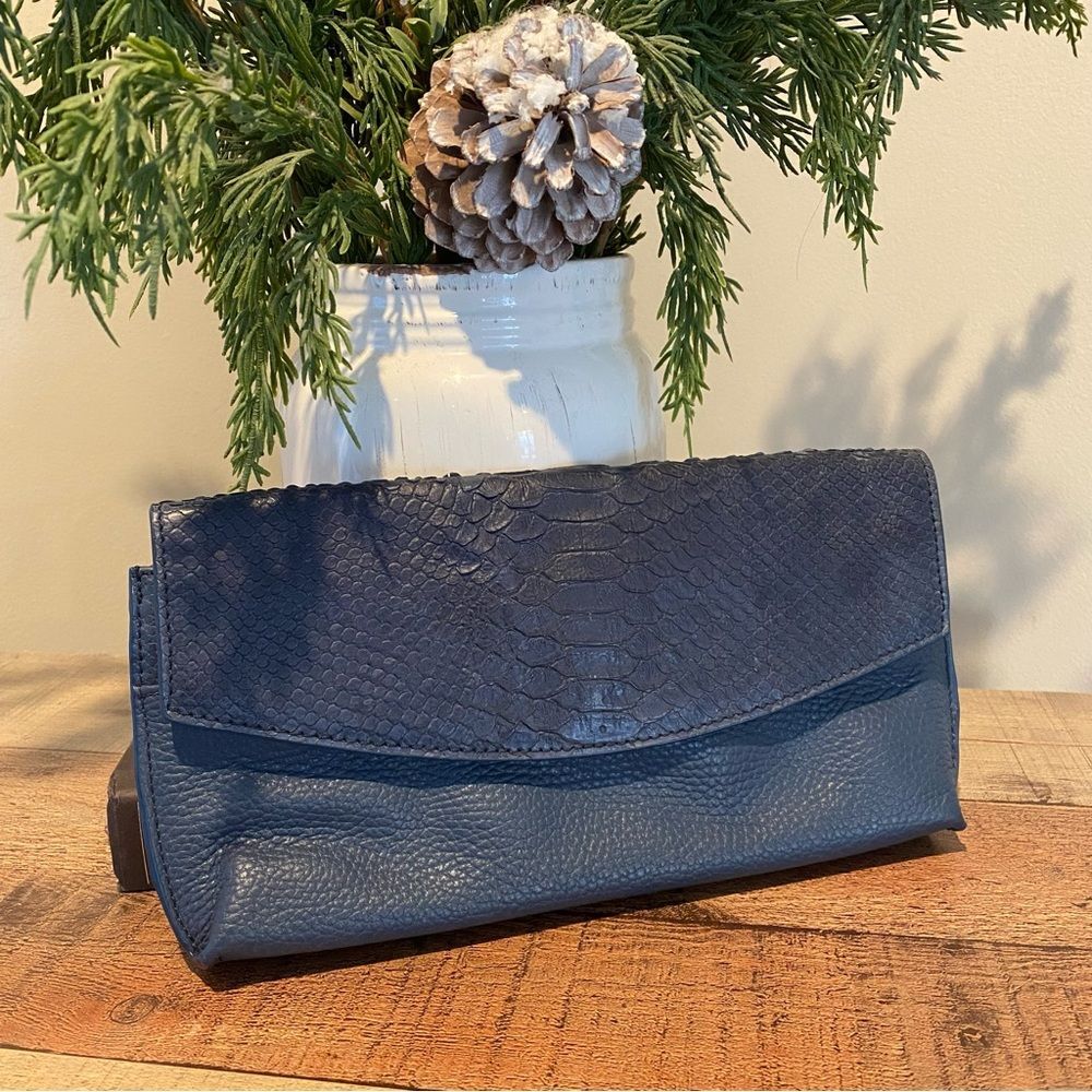 Banana Republic Clutch